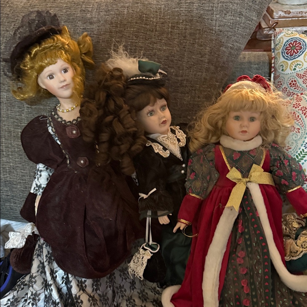 Vintage Porcelain Dolls Set